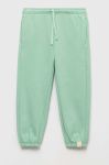 Дитячі спортивні штани United Colors of Benetton колір зелений однотонні (3219199)